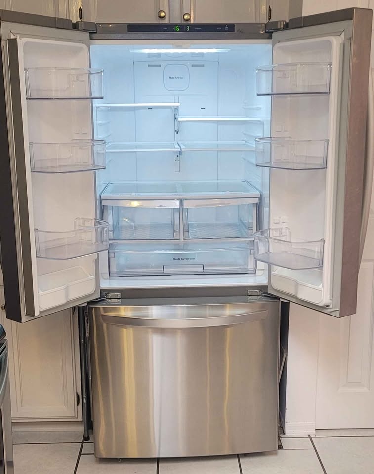 30" French Door Refrigerator, 22 cu. Ft - photo 2