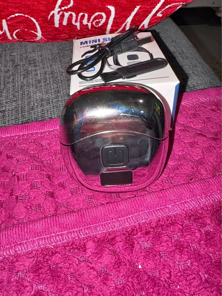 Portable Double-Headed Shaver with Digital Display