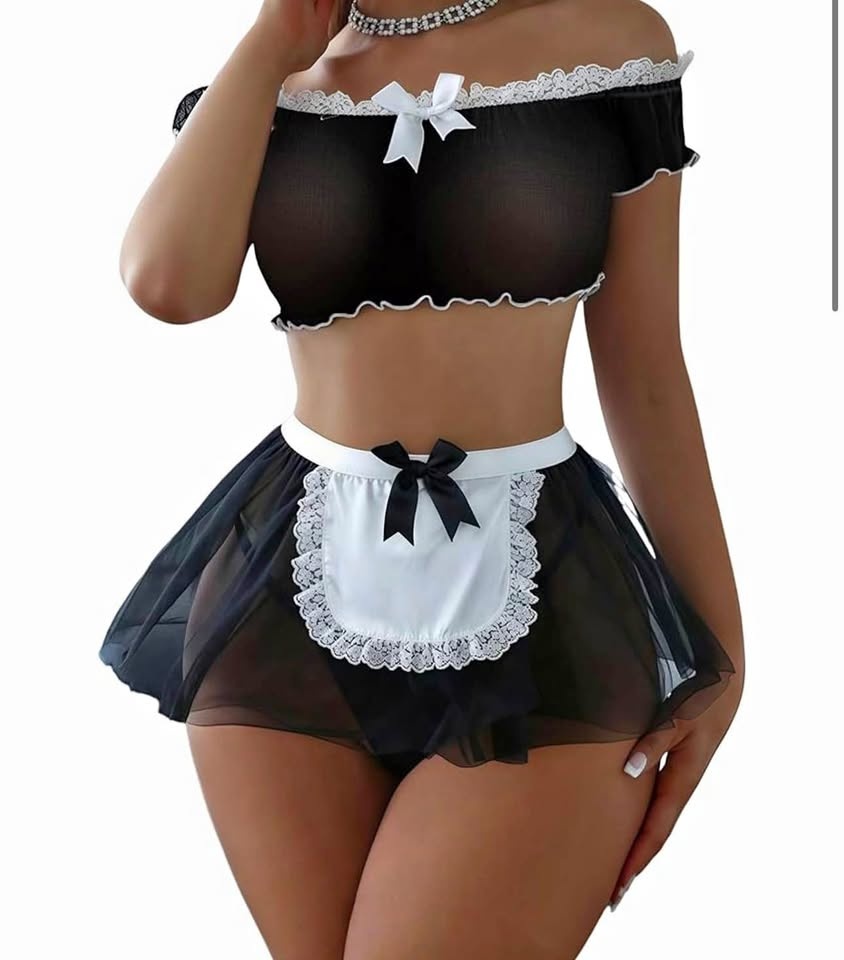 Maid-style lingerie set – Black with lace