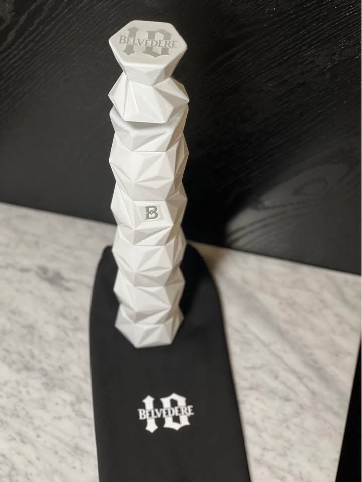 Belvedere 10 Vodka Collectible Luminous Bottle & Bag - photo 2