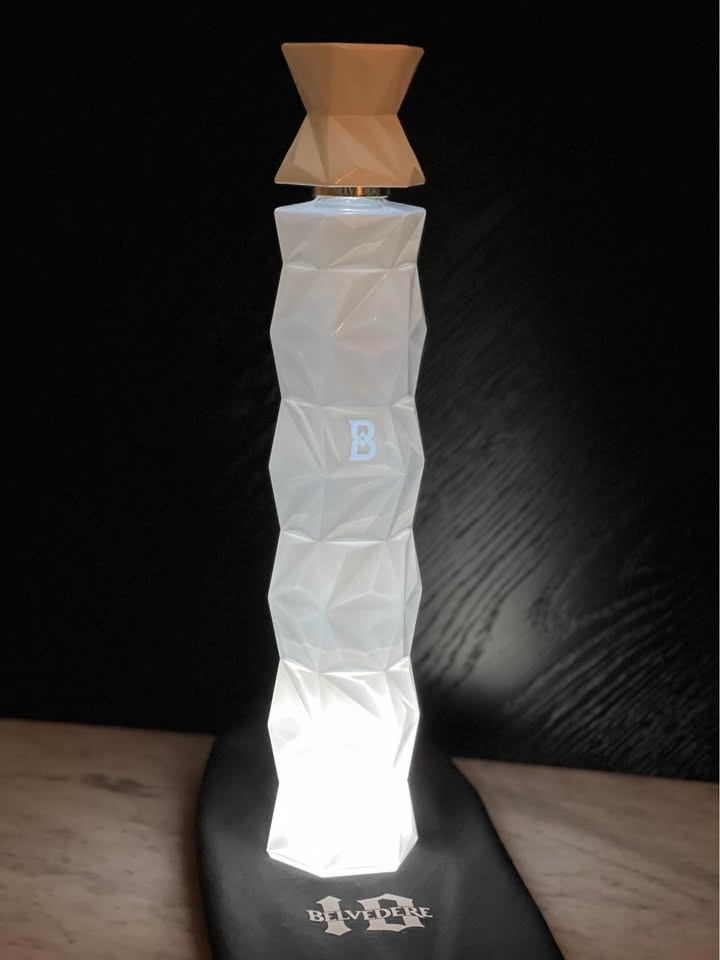Belvedere 10 Vodka Collectible Luminous Bottle & Bag - photo 4