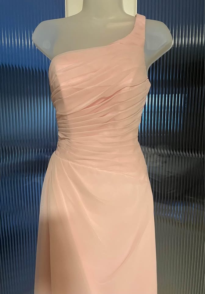 BNWT One Shoulder Formal Dress - photo 2