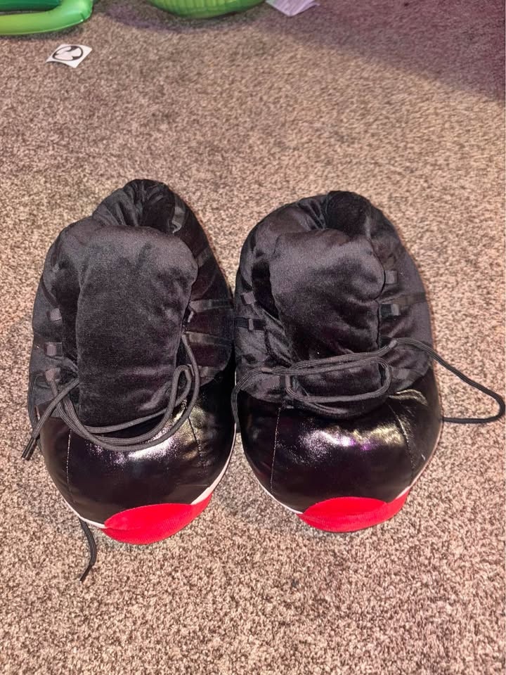 Jordan 11 Slippers