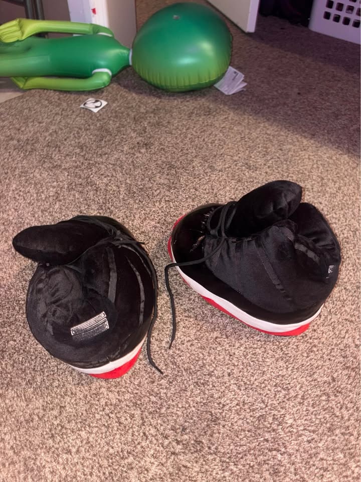 Jordan 11 Slippers - photo 2