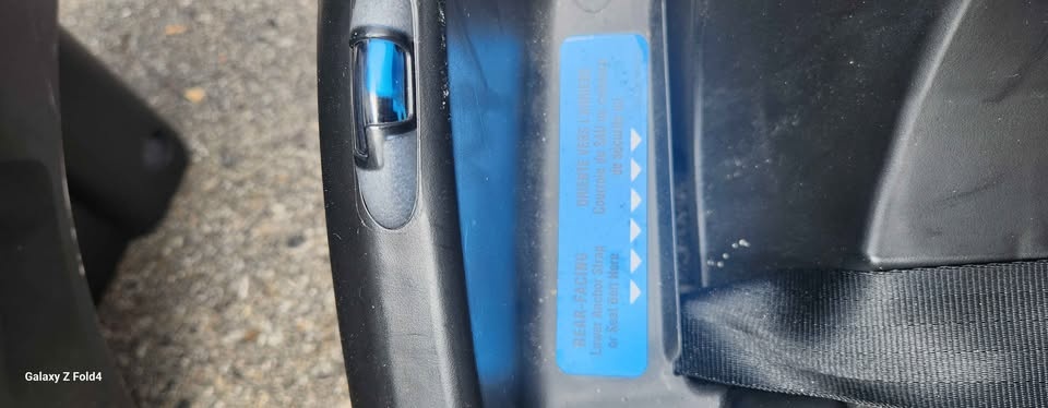 Graco SnugRide 35 Lite LX Infant Car Seat, 1.8-15.8 kg - photo 2