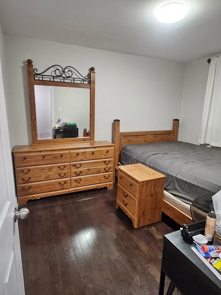 Queen size Bedroom set