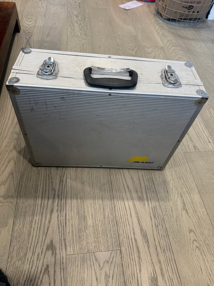 Plano Aluminum Hardshell Protective Case – No Key - photo 3