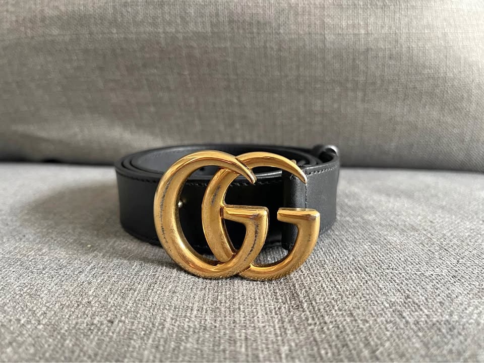 Gucci black leather belt