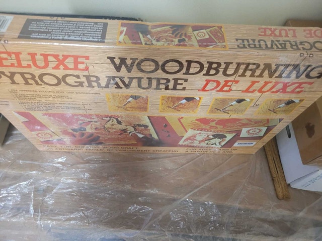 New 1980 Deluxe Woodburning Kit Horse Dog Cat - photo 2