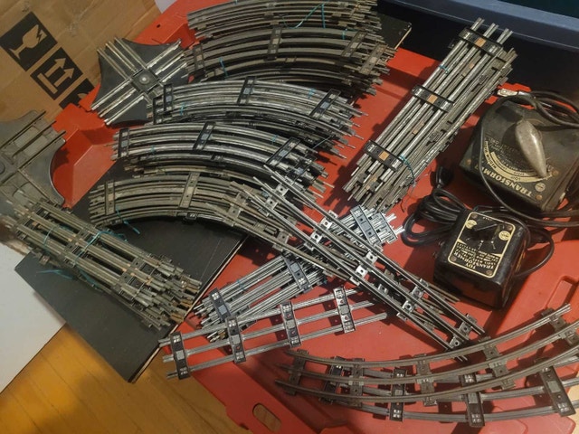 Vintage Louis Marx Tin Train Set - photo 4