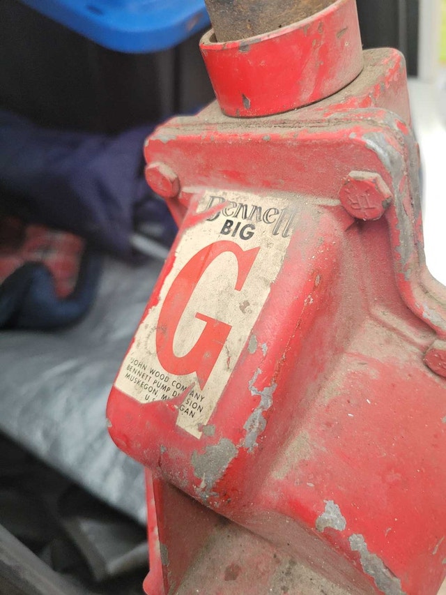 BENNETT OIL GAS LIQUID BARREL METAL ADJUSTABLE PUMP - photo 3