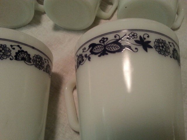 vintage Pyrex Glass Coffee Cup Onion Butterfly Green Daisy - photo 3