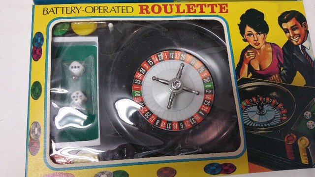 2 Vintage Battery Operated Roulette - photo 2