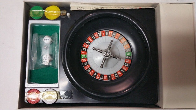 2 Vintage Battery Operated Roulette - photo 3