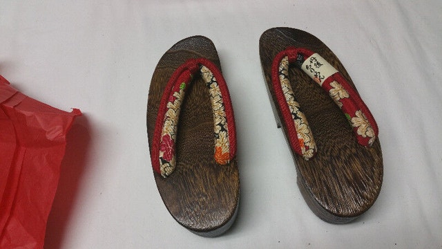 New wooden ASIAN CHINESE JAPANESE WOOD shoes sandals