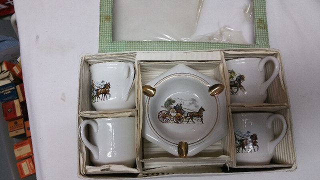 Vintage 4 Coffee Cup Mugs Ashtray Set Horse Buggy Portugal