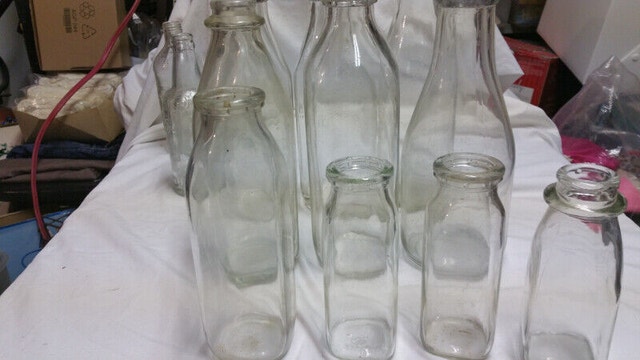 10 VINTAGE MIX GLASS MILK BOTTLE - photo 5