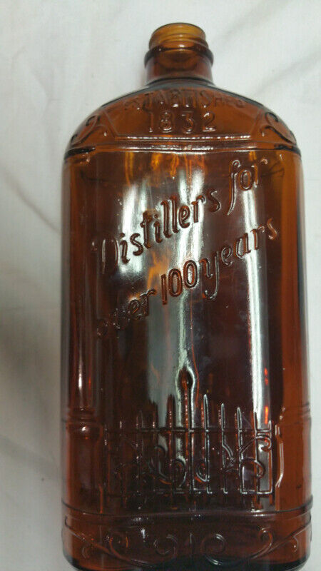 VINTAGE BROWN BOTTLE 1832 DISTILLERS whiskey G&W EMBOSSED - photo 3