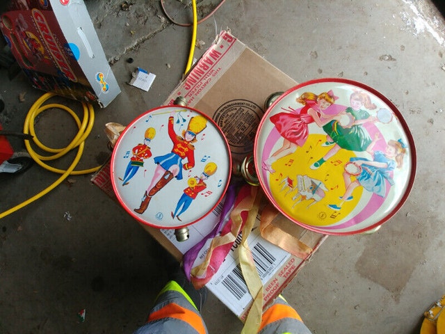 Vintage 1960 Girl Tin Tambourine Dansing Majorete Japan