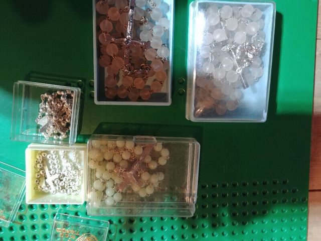 3 New Vintage Glass Rosary Virgin Mary - photo 2