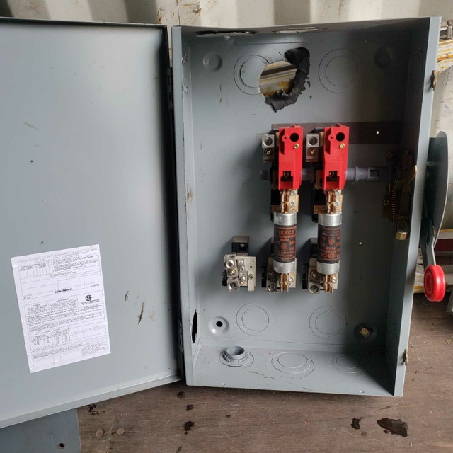 LOT ELECTRIC MIX PANEL BREAKER BOX BREAKERS 200 amp - photo 4
