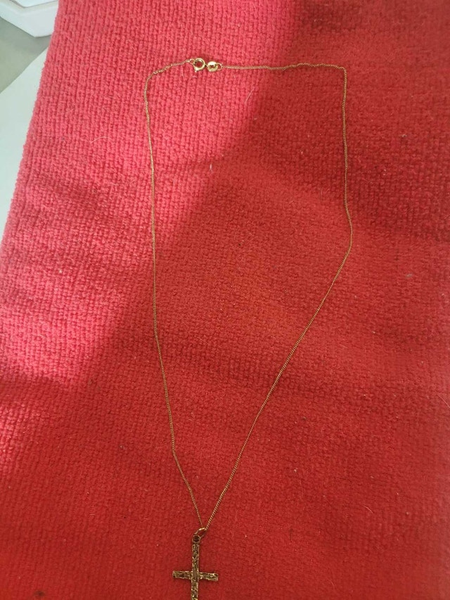 18 inches 14 kt Gold chain 10 kt Gold ✝️ Cross - photo 2