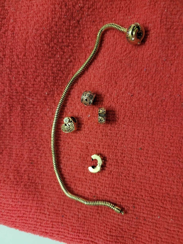 Micheal Hill Gold Diamond Bracelet Emma Reo Charms - photo 2