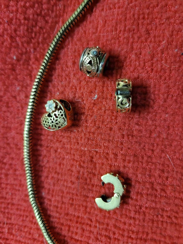 Micheal Hill Gold Diamond Bracelet Emma Reo Charms - photo 3