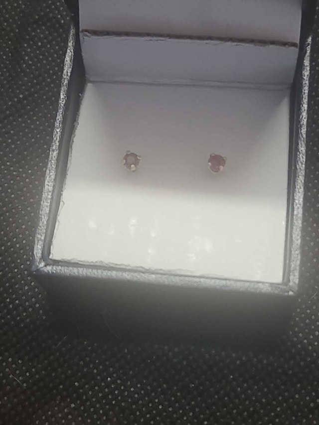 10 kt Yellow Gold Pair .5 Ruby Earrings Set