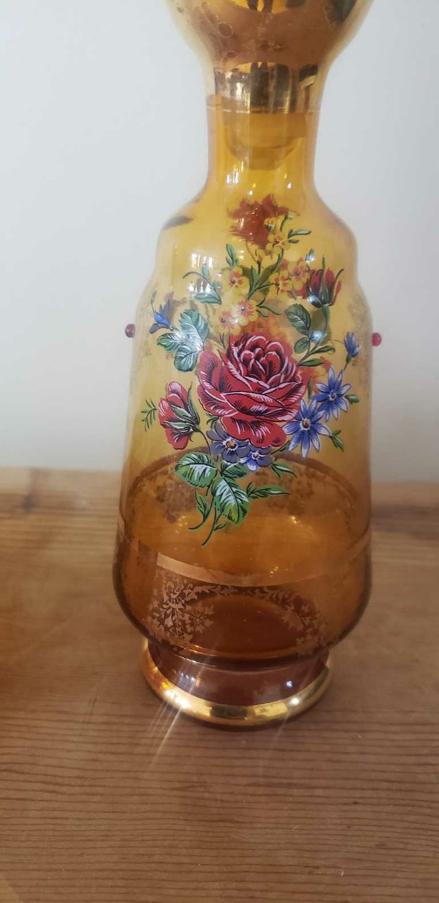 This vintage Venetian-style decanter s - photo 3