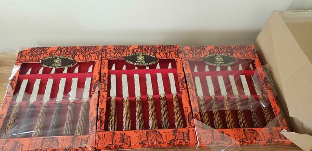 Vintage Crown Sheffield Set 6 Knights of the Round Table Knives - photo 2