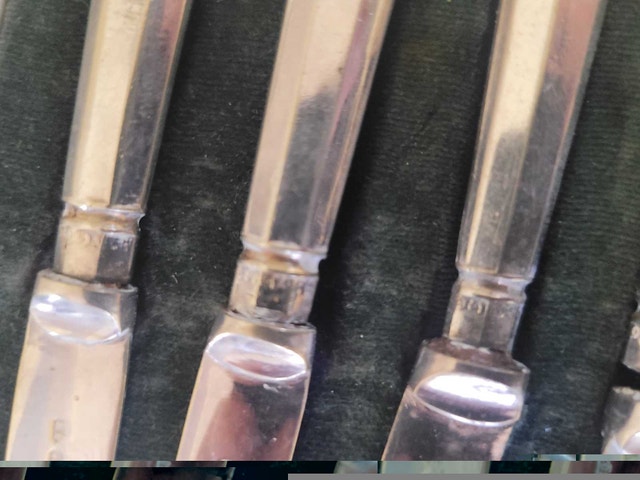 ANTIQUE 6 Butter Knife Set original Case - photo 3