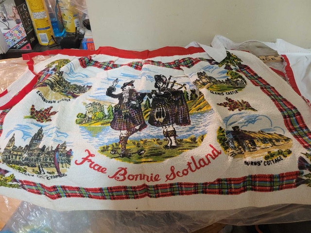 2 x Vintage New Cooking Apron England Christmas Baking Cardinal - photo 3