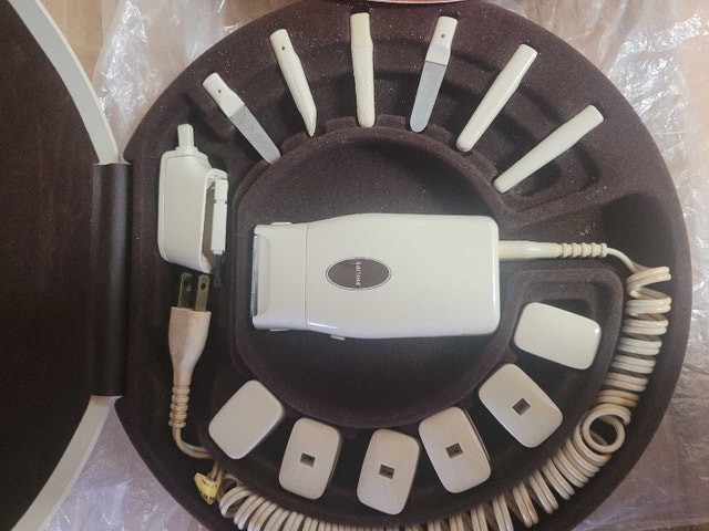 Vintage Phillips Beauty Set Lady Shaver Manicure - photo 2