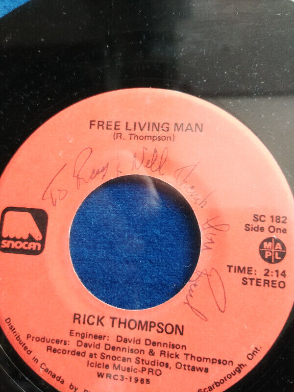 1982 Autograph Framed Rick Thomson 45 rp Record - photo 4