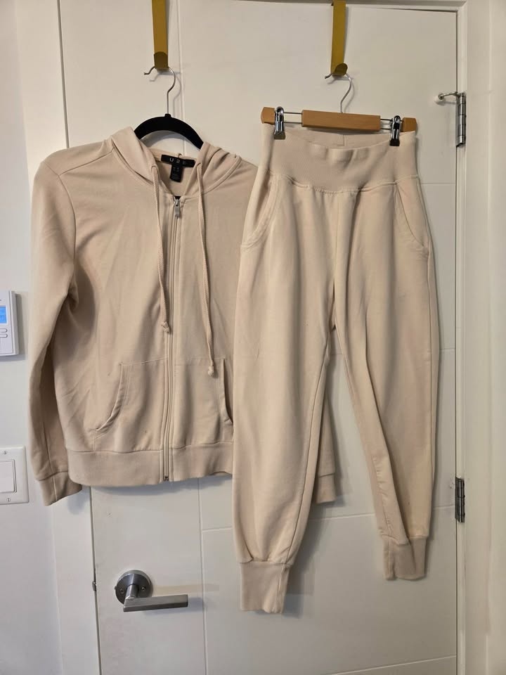 Womens Lounge Set Lot SMALL - photo 2