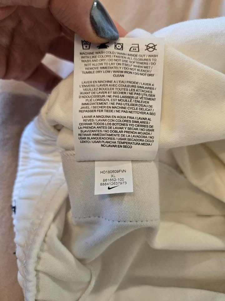 BNWOT Mens Nike Sweatpants xl - photo 3