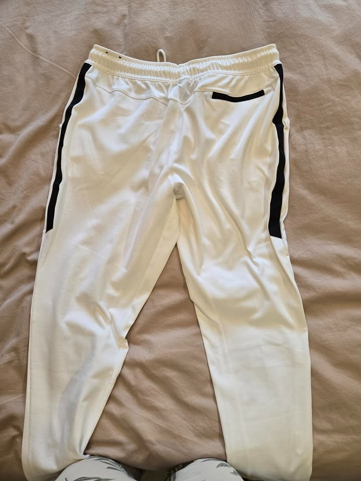 BNWOT Mens Nike Sweatpants xl - photo 4