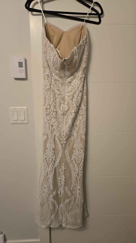 LULU'S wedding collection dress womens size Large - photo 2