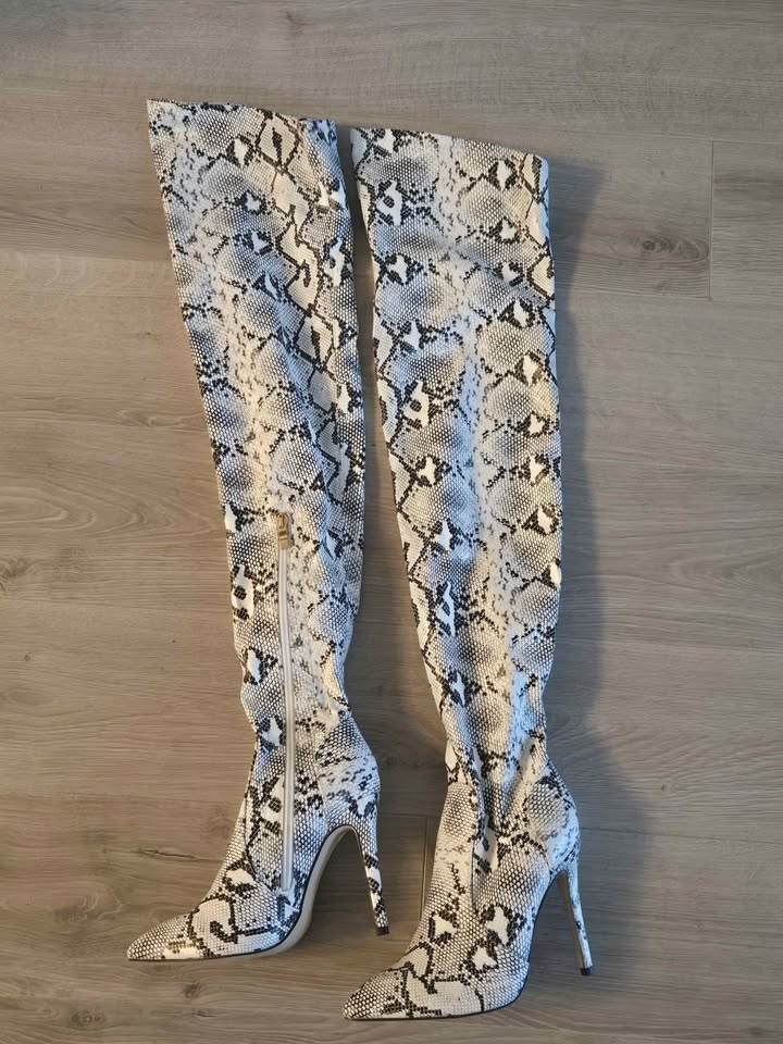 Womens size 6 python thigh high boots - photo 4