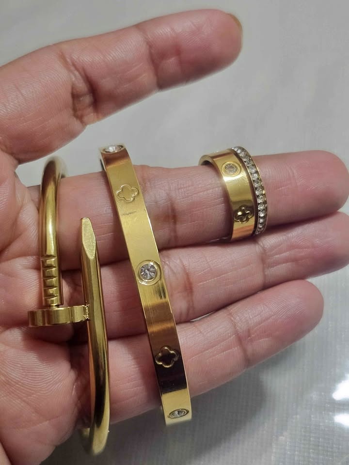 ✨ Gold-Tone Bracelet & Ring Set – Elegant & Stylish ✨