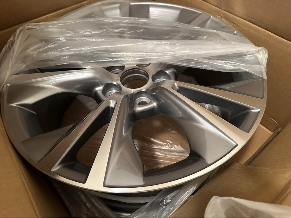 18” Wheel Rim for 14-19 Toyota Highlander (1 pc only) - photo 2