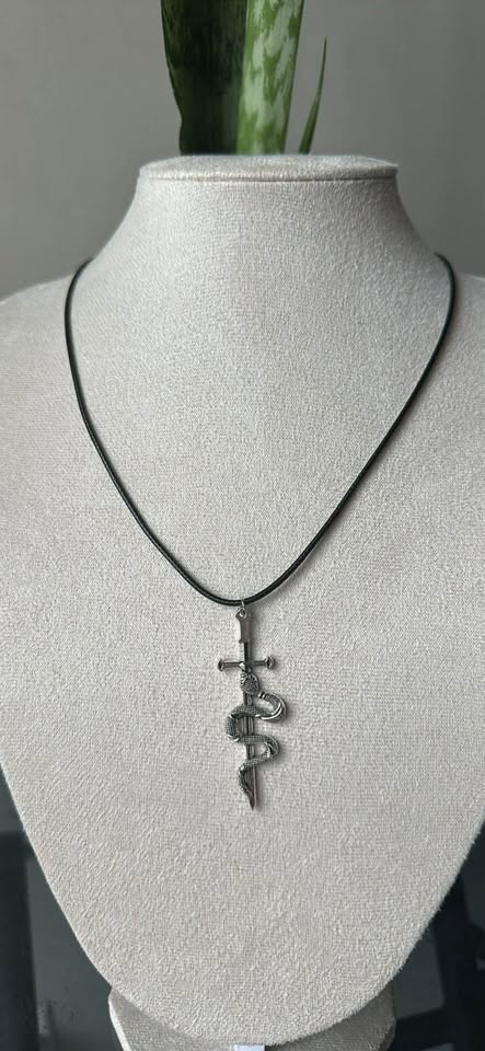 Snake & sword necklace - photo 2
