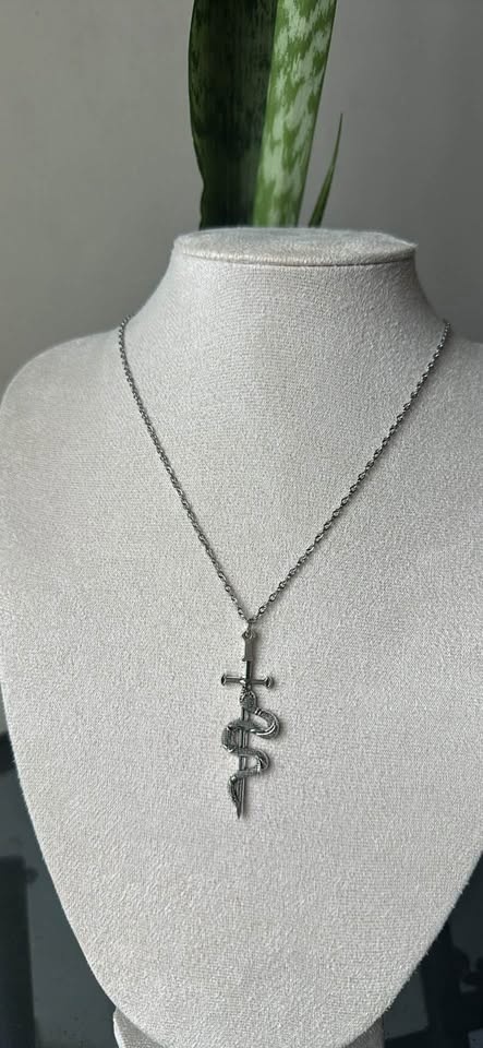 Snake & sword necklace - photo 3