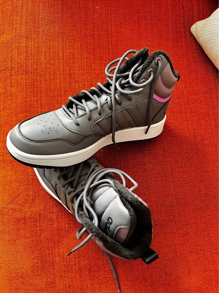 Adidas shoes for women brand new - photo 4