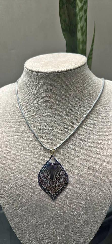 Teardrop rainbow necklace
