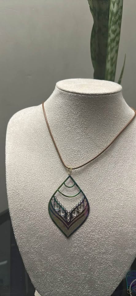 Teardrop rainbow necklace - photo 4