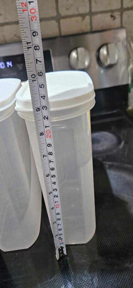 Set of White Plastic Containers - 2 - photo 3