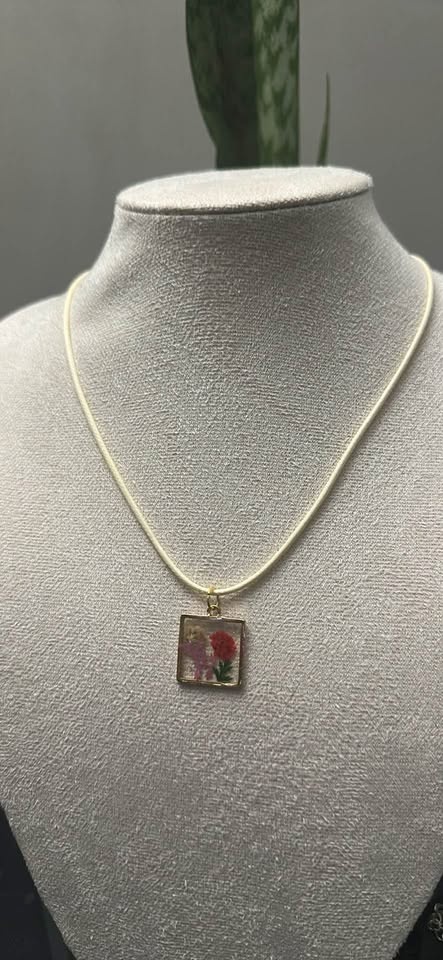 Floral pressed necklace - photo 3