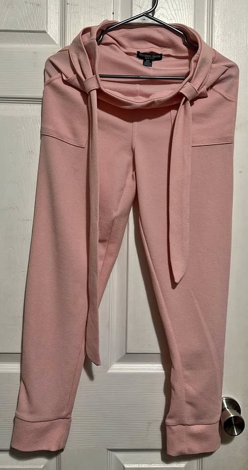 Women's high-waisted pants with a self-tie belt